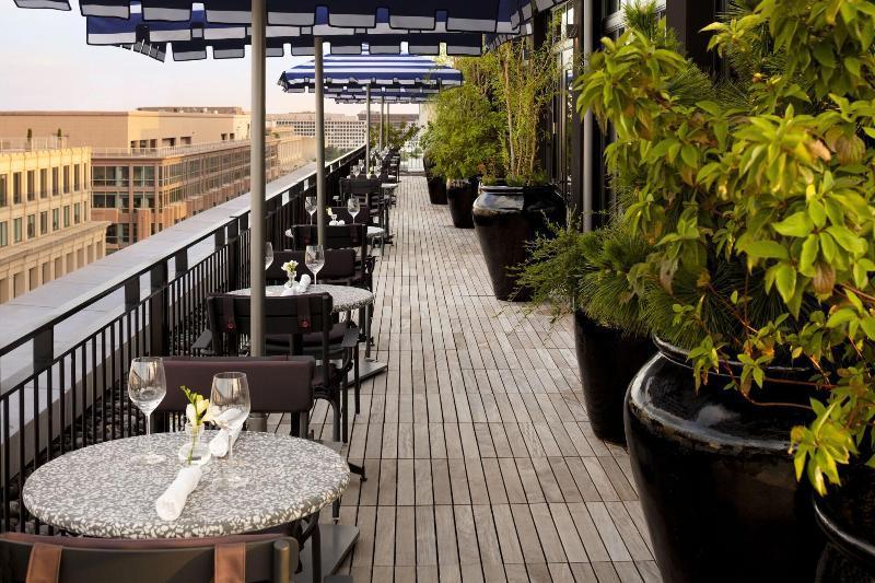 Riggs Washington Dc Hotel Luaran gambar The rooftop bar