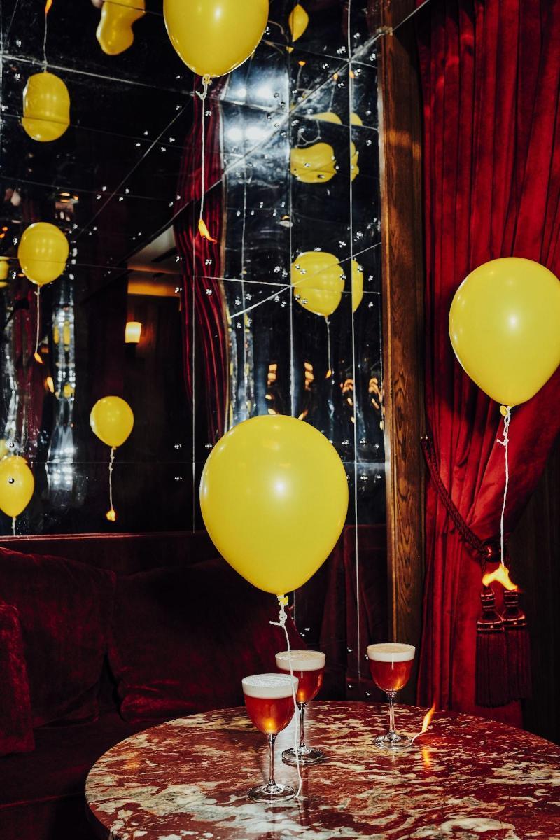 Riggs Washington Dc Hotel Luaran gambar Helium balloons